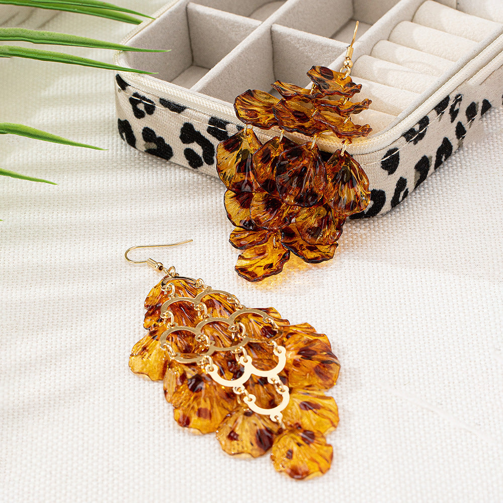 Elegant Leafy Drop Earrings: Nature-Inspired Charm!