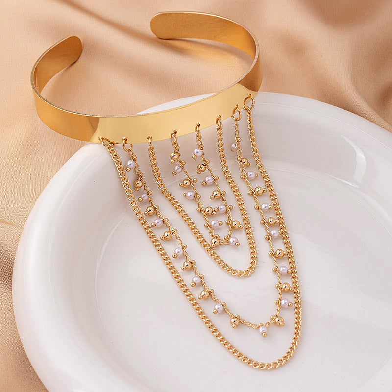 Elegant Layered Choker: A Touch of Glamour!