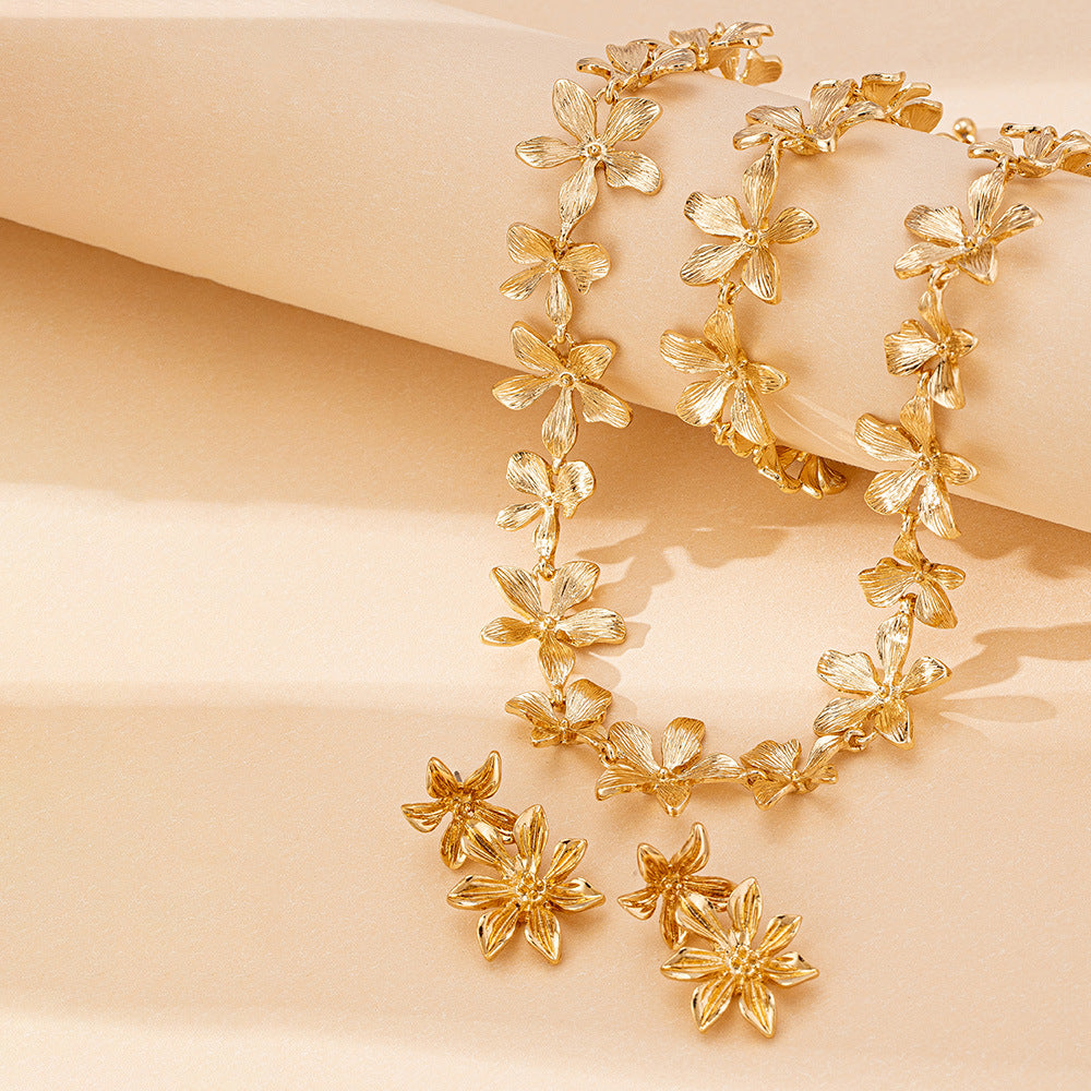 Delicate Floral Jewelry Set: Embrace Nature's Elegance!