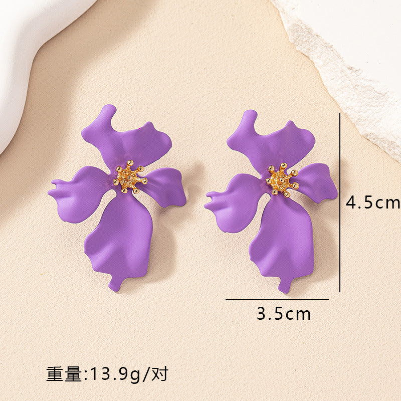 Charming Floral Earrings: A Touch of Nature's Beauty!
