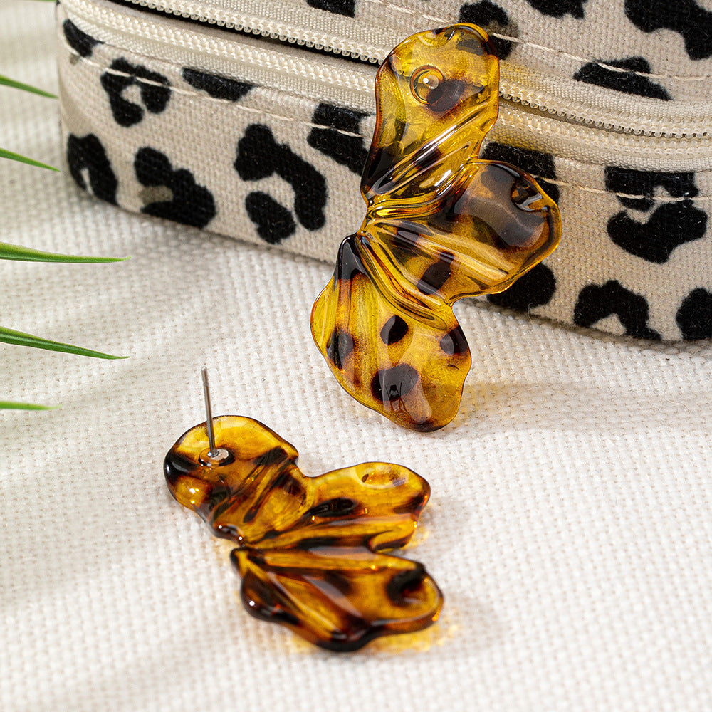 Playful Butterfly Earrings: Whimsical & Colorful!