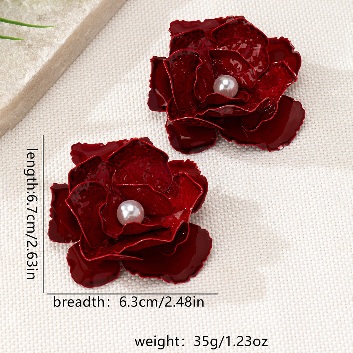 Elegant Red Flower Earrings: Bold & Beautiful!