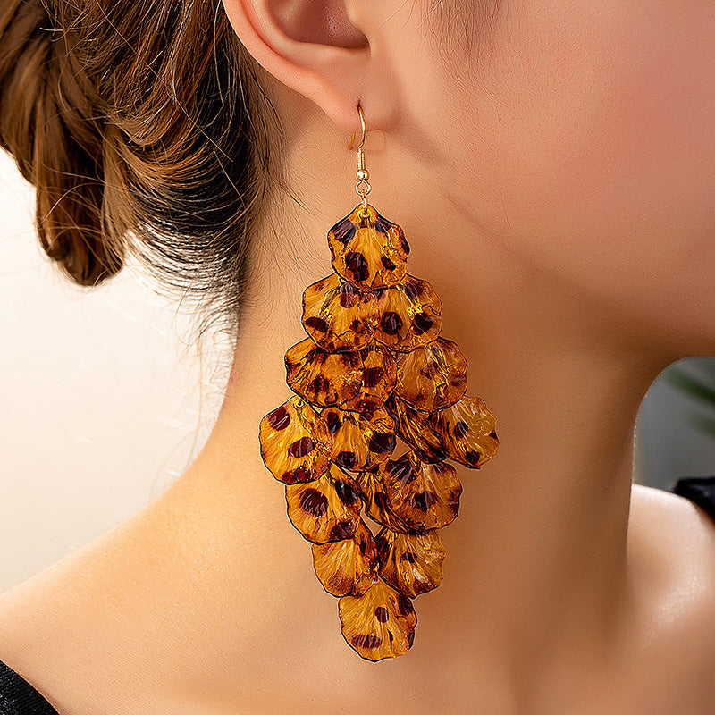 Elegant Leafy Drop Earrings: Nature-Inspired Charm!