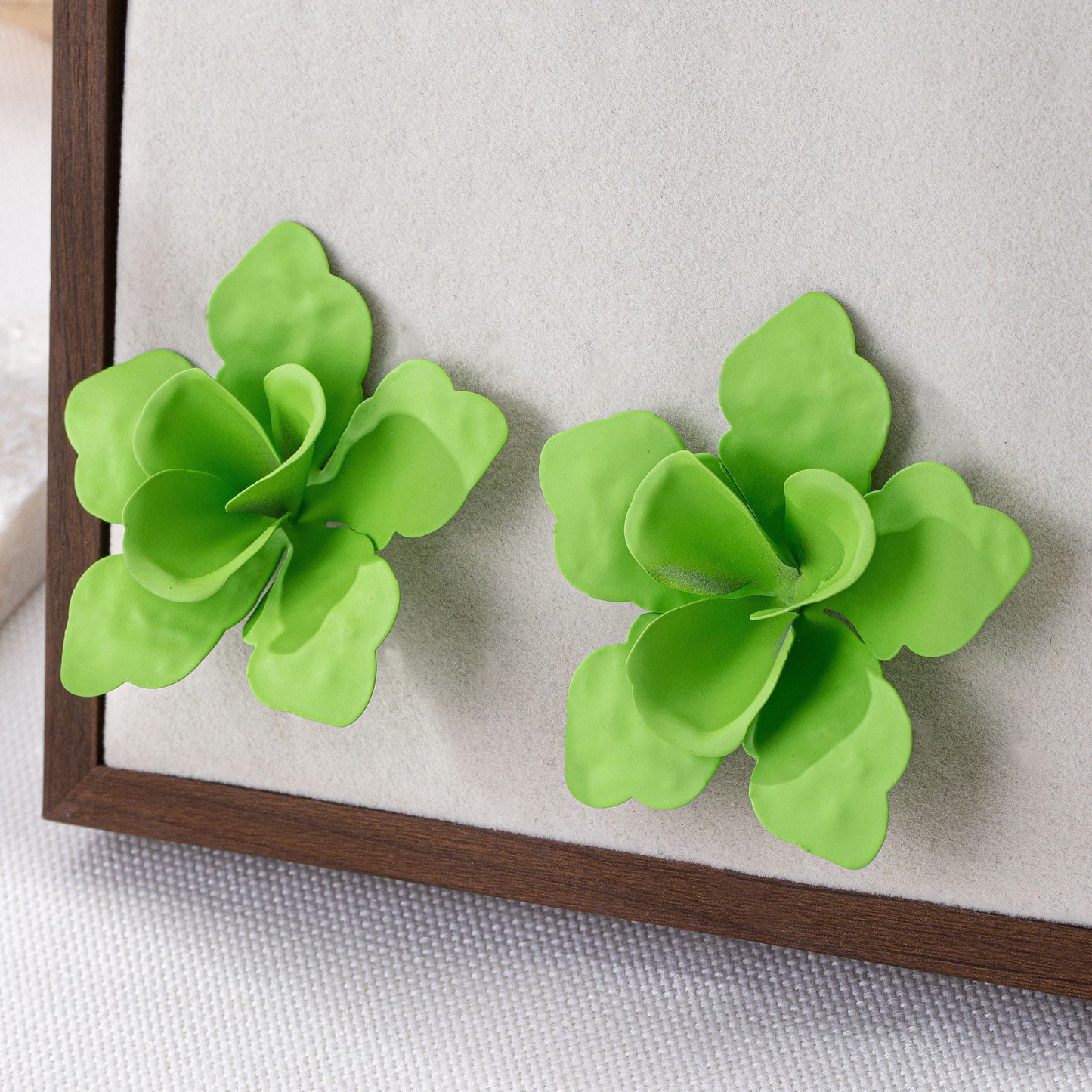Charming Yellow Floral Earrings: Brighten Your Look!