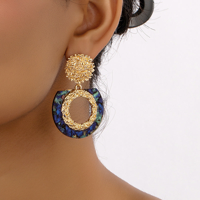 Statement Geometric Earrings: Bold and Beautiful!