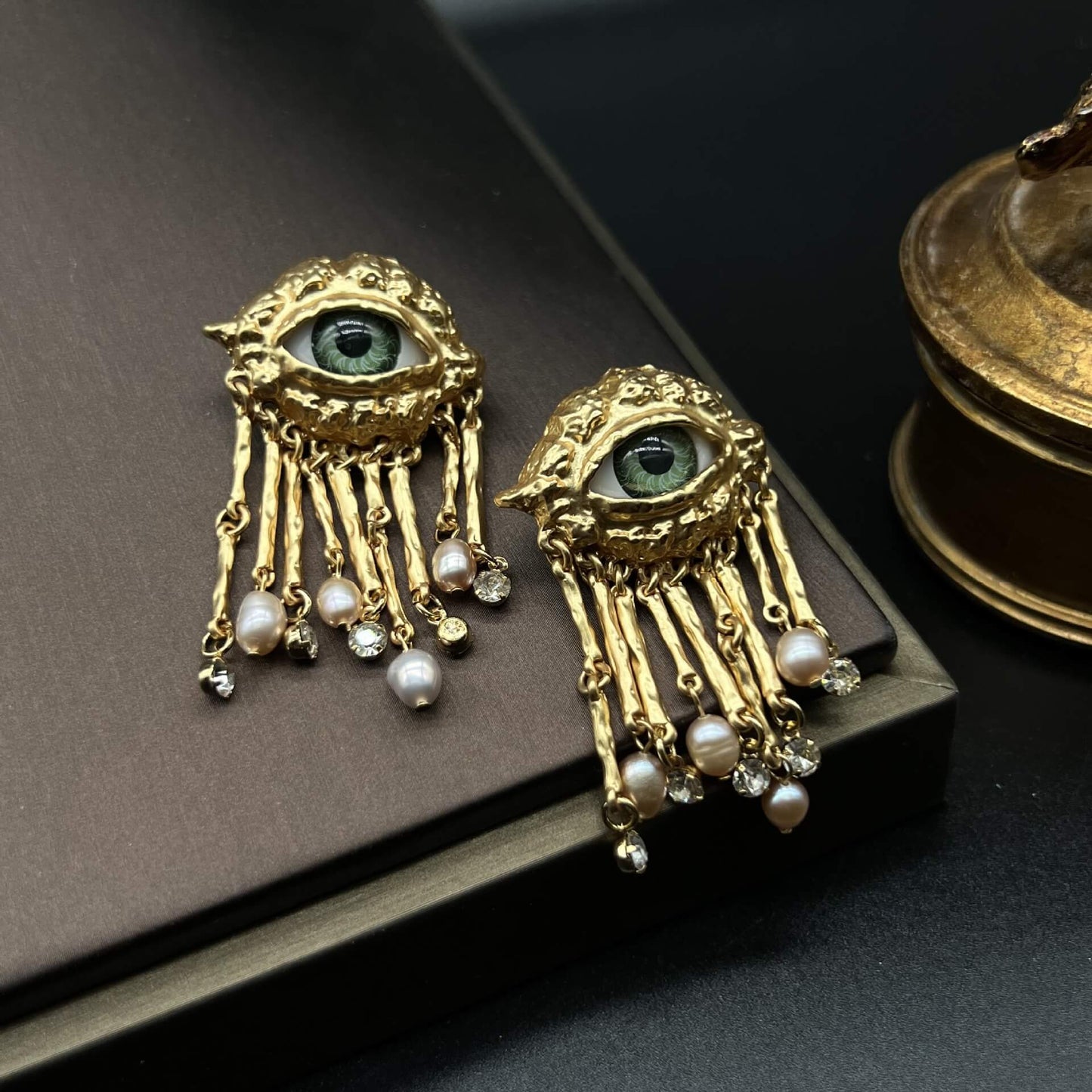 Eye earrings