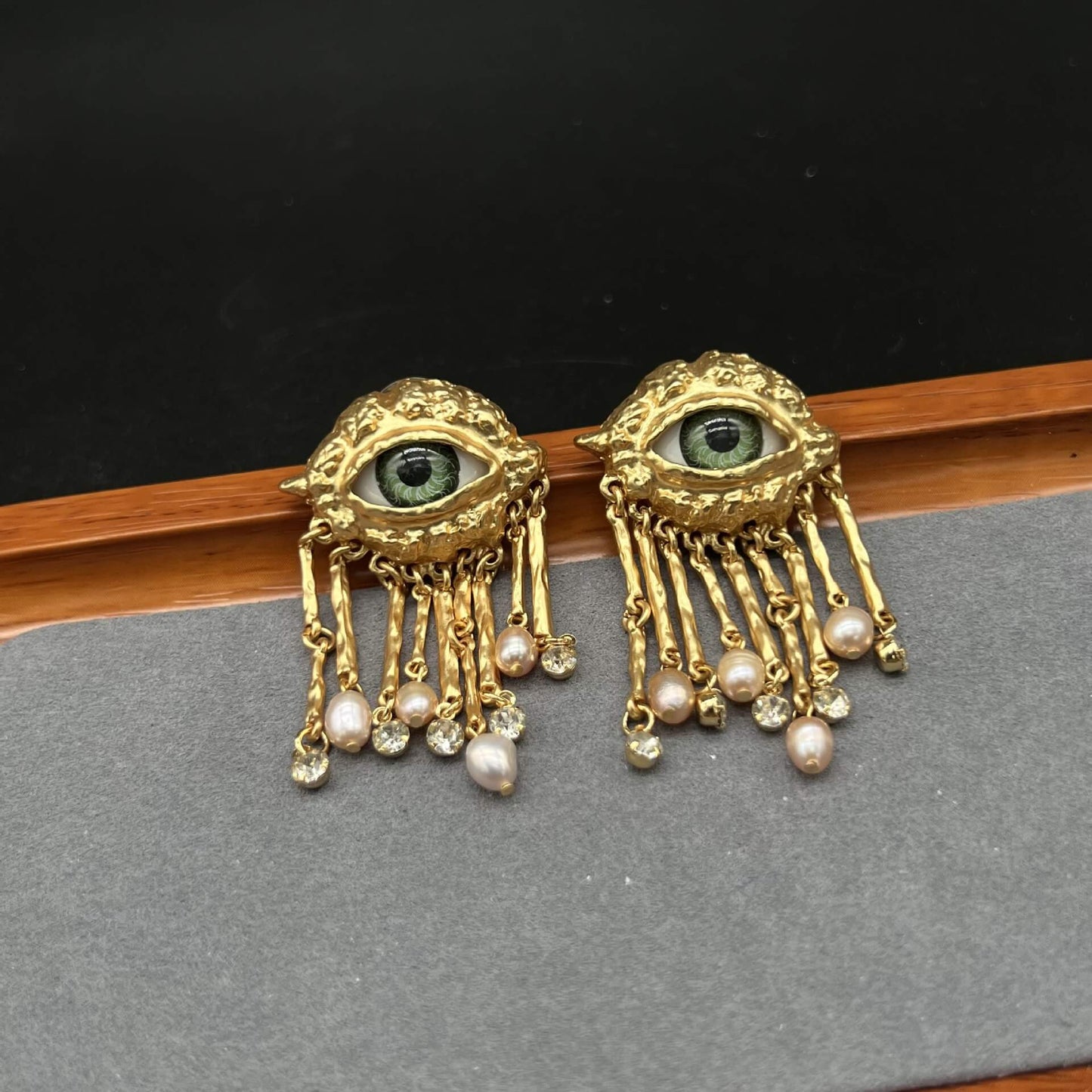 Eye earrings
