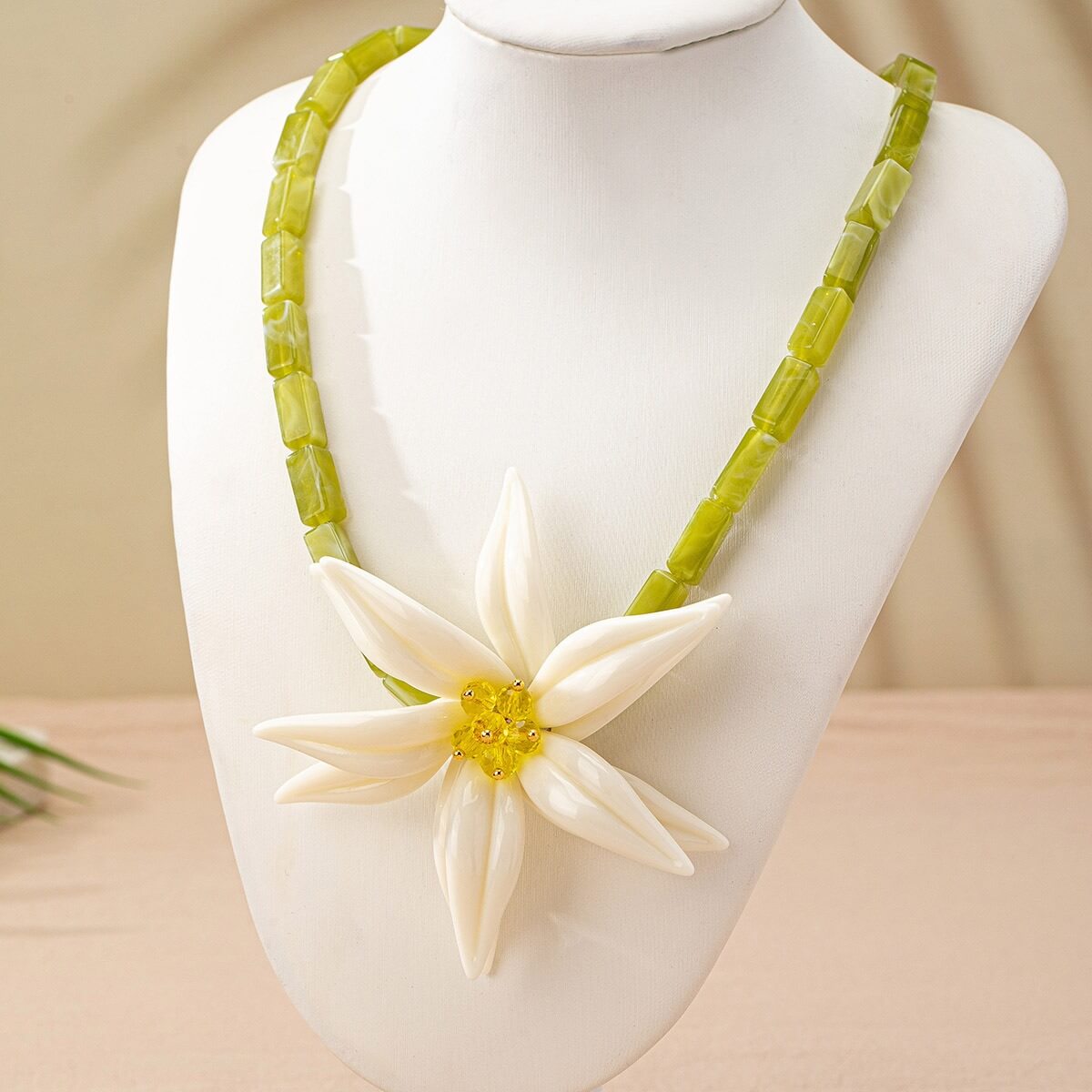 Lily Bamboo Jewelry Set