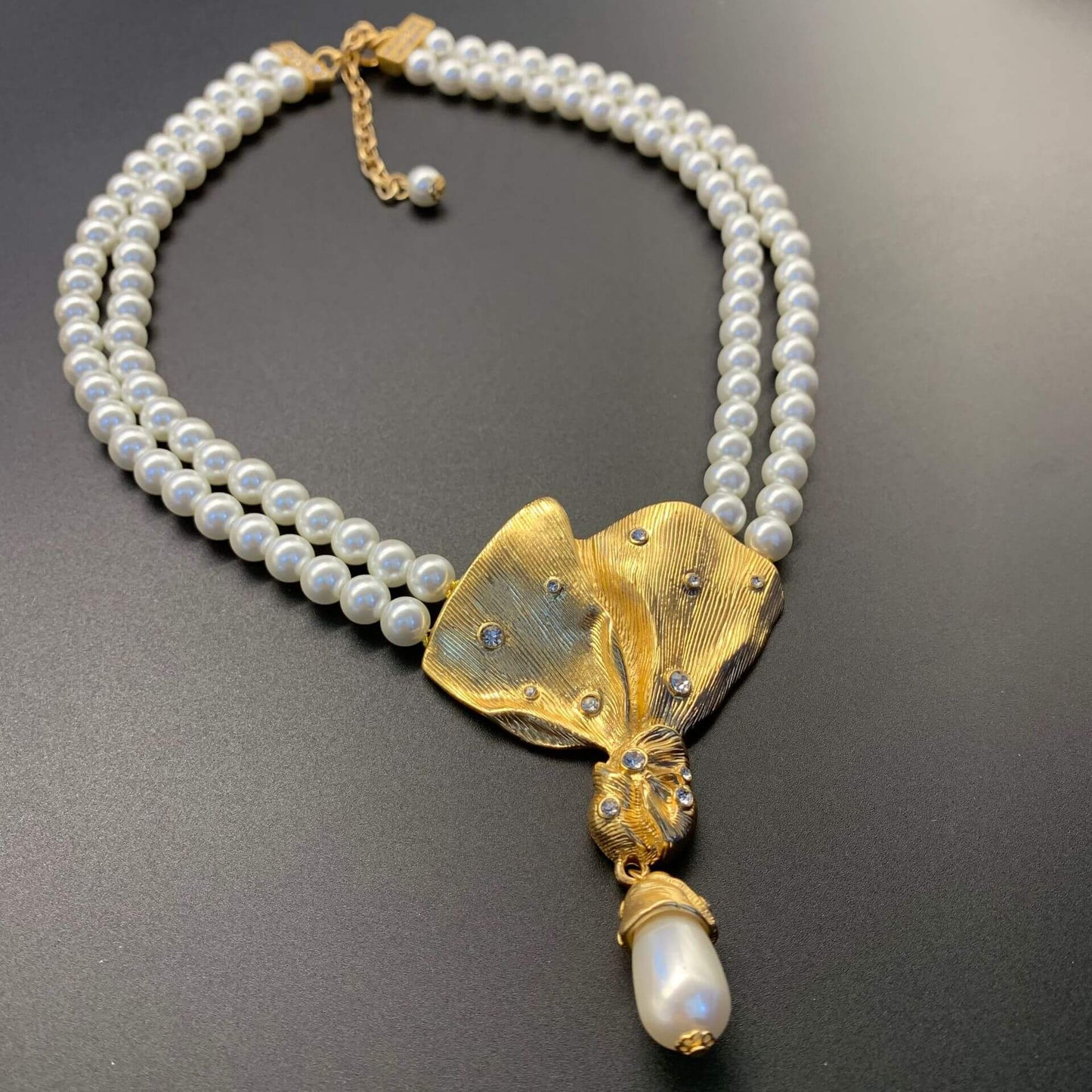 Pleated Butterfly Pearl Necklace Earring Jewelry Set