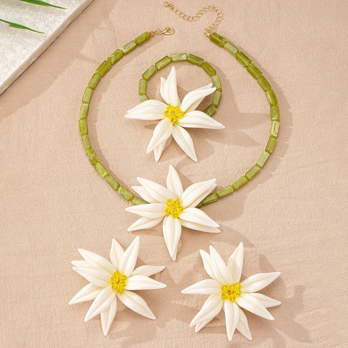 Lily Bamboo Jewelry Set
