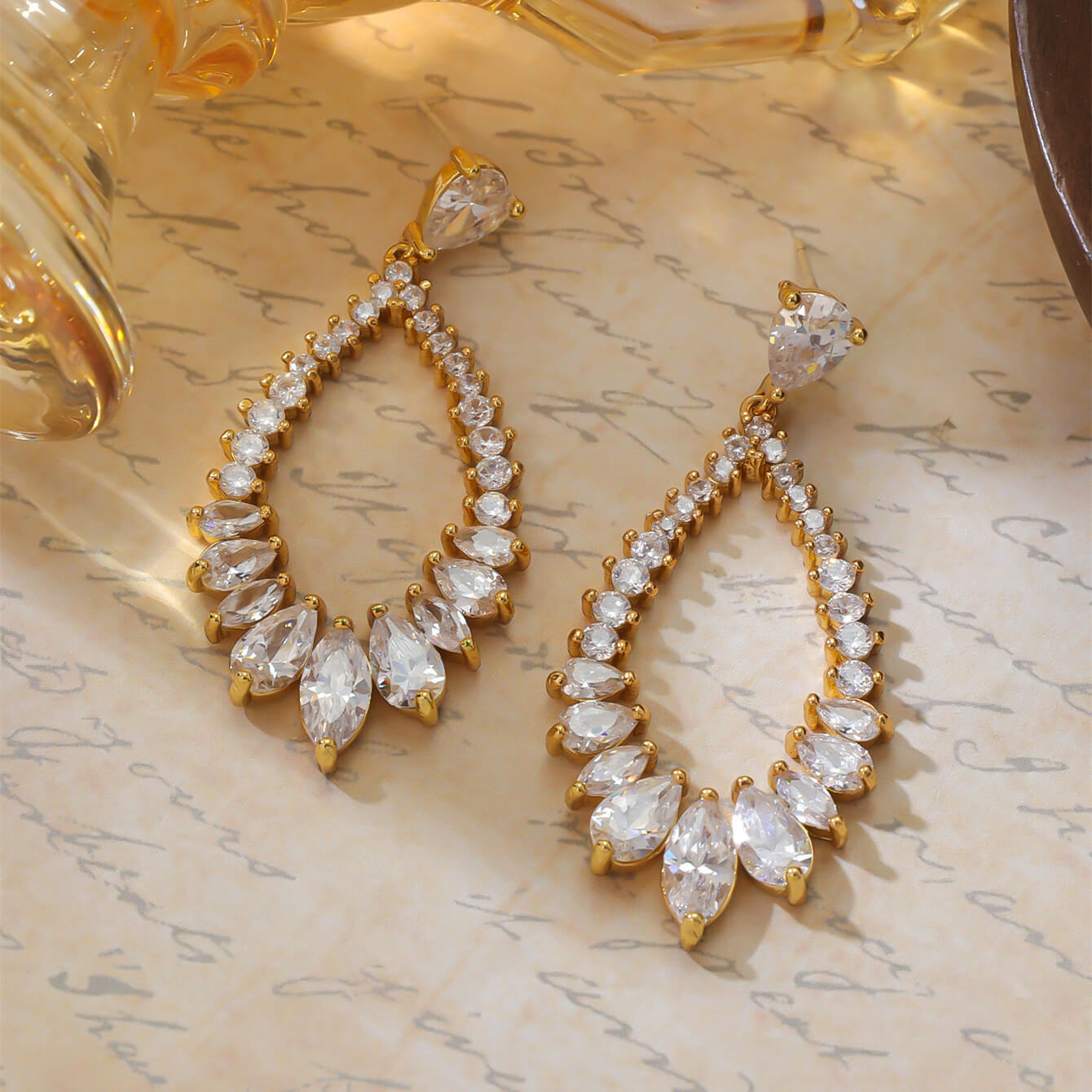 Teardrop earrings