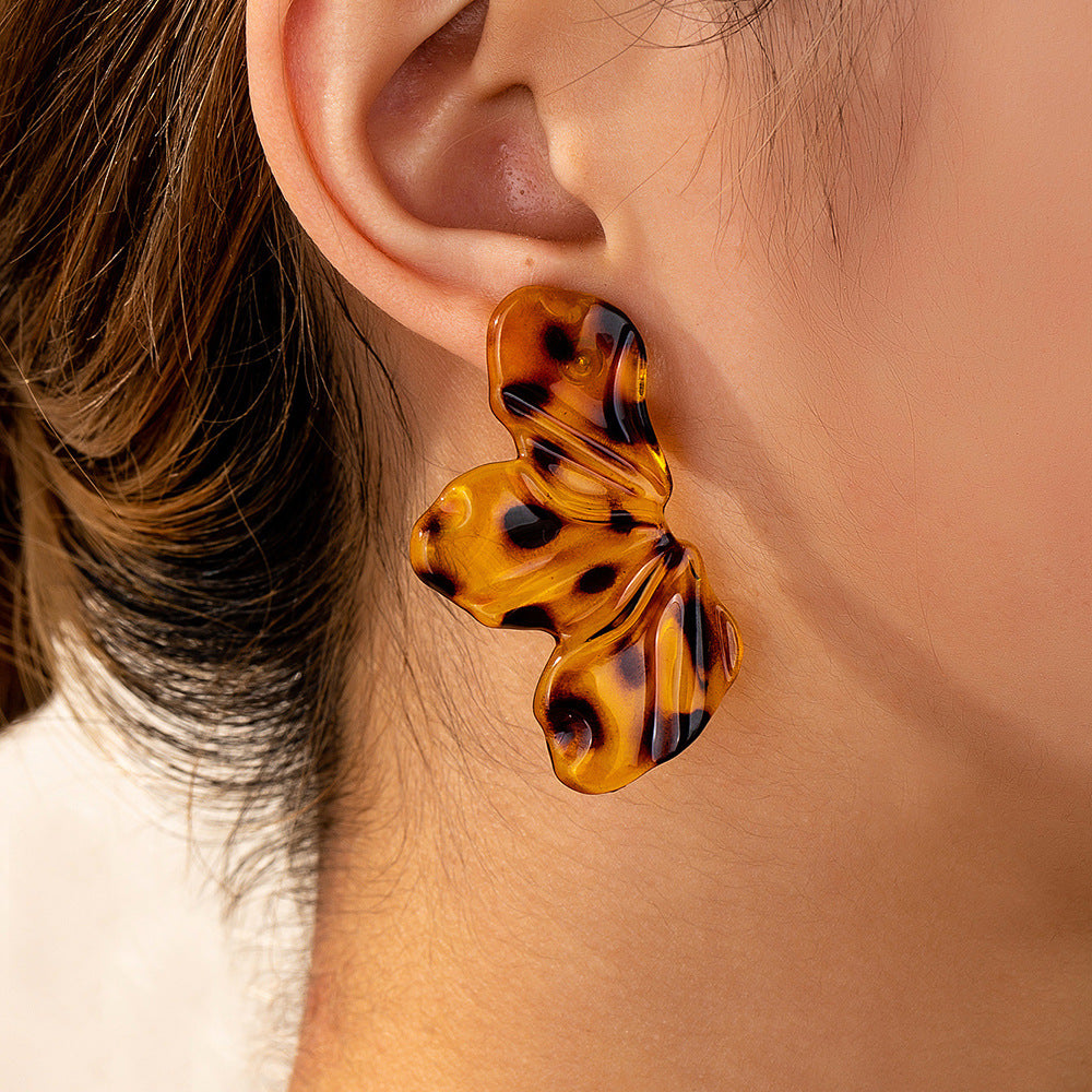 Playful Butterfly Earrings: Whimsical & Colorful!