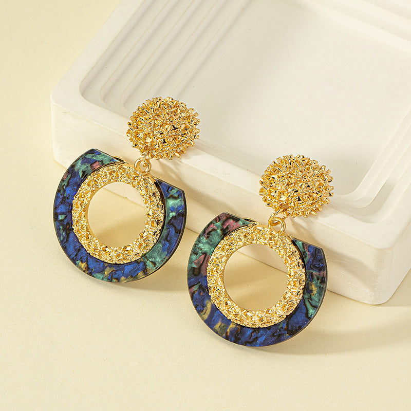 Statement Geometric Earrings: Bold and Beautiful!