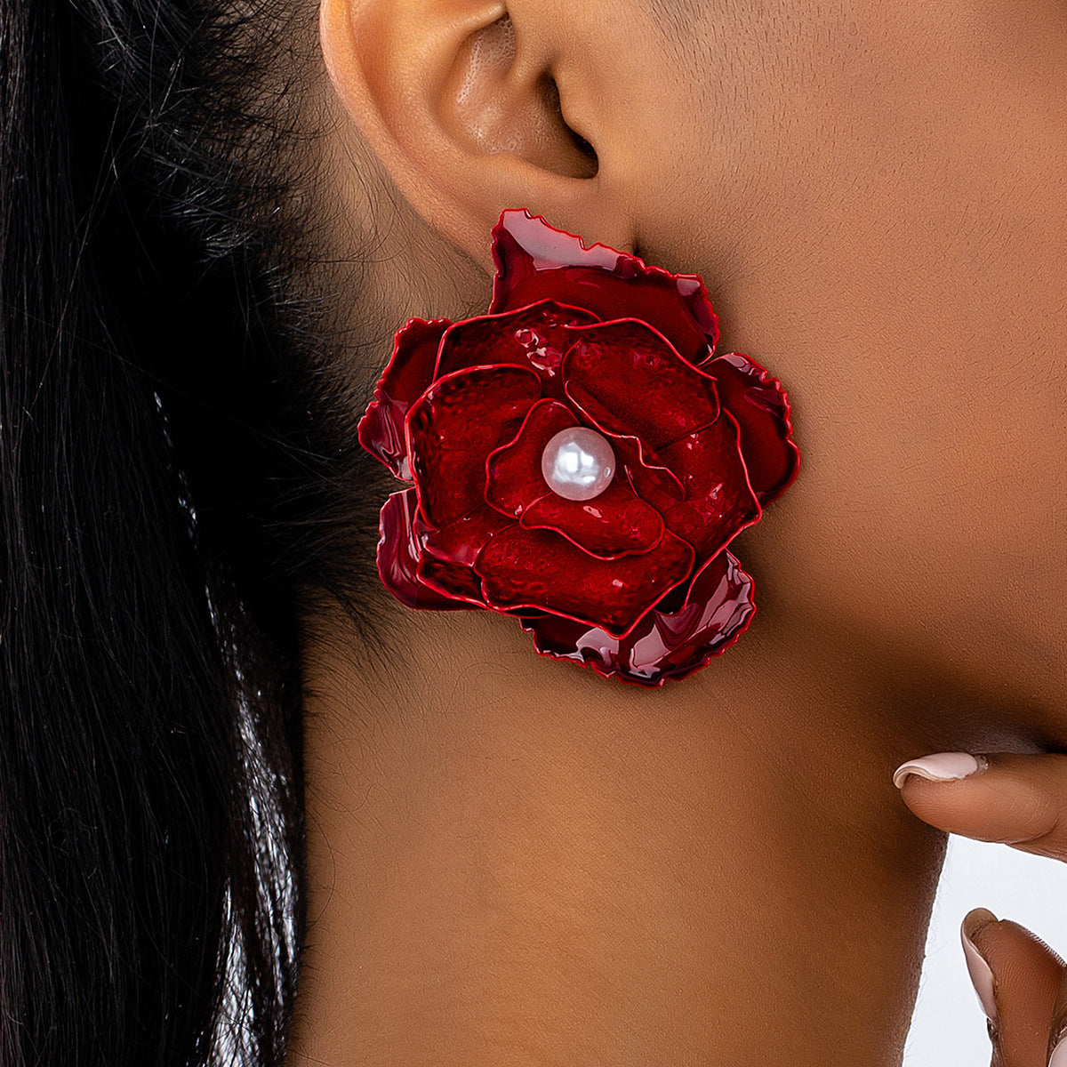 Elegant Red Flower Earrings: Bold & Beautiful!