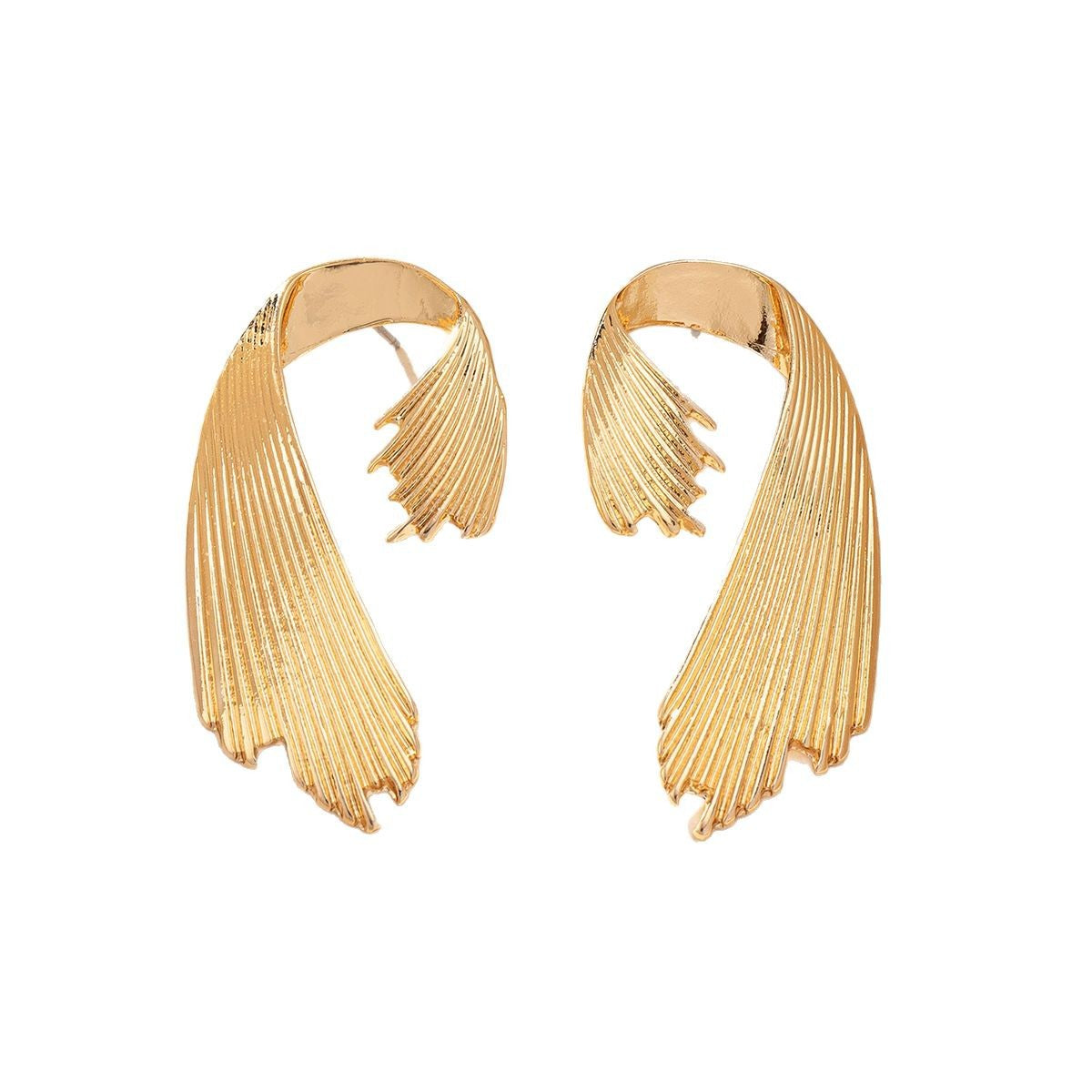 Sleek Wave Earrings: Modern Elegance!