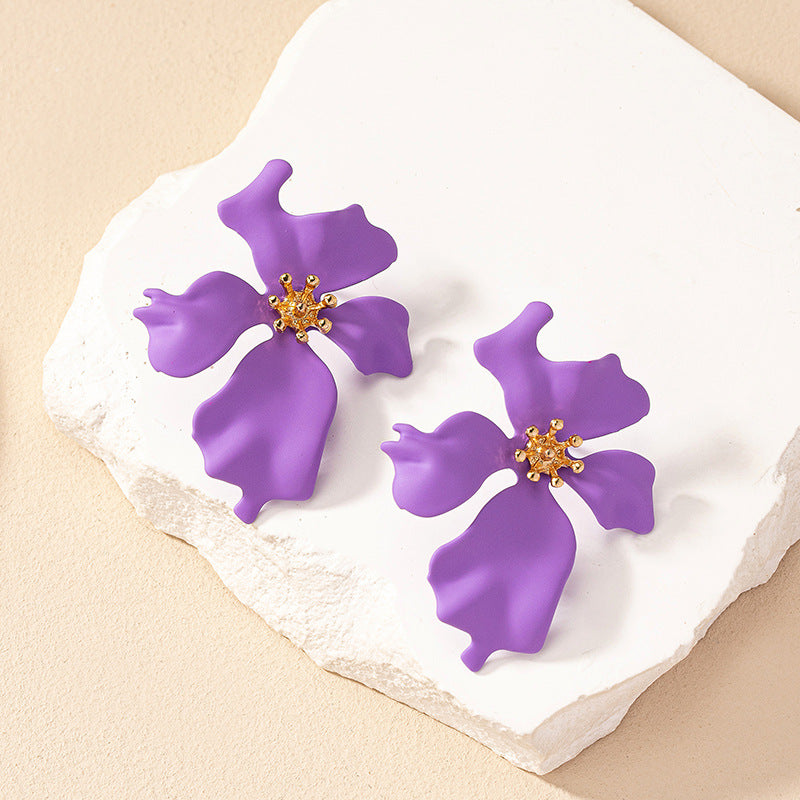 Charming Floral Earrings: A Touch of Nature's Beauty!