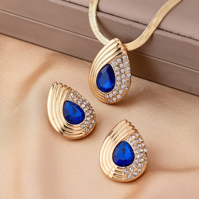 Glamorous Blue Teardrop Jewelry Set: Elegance Redefined!