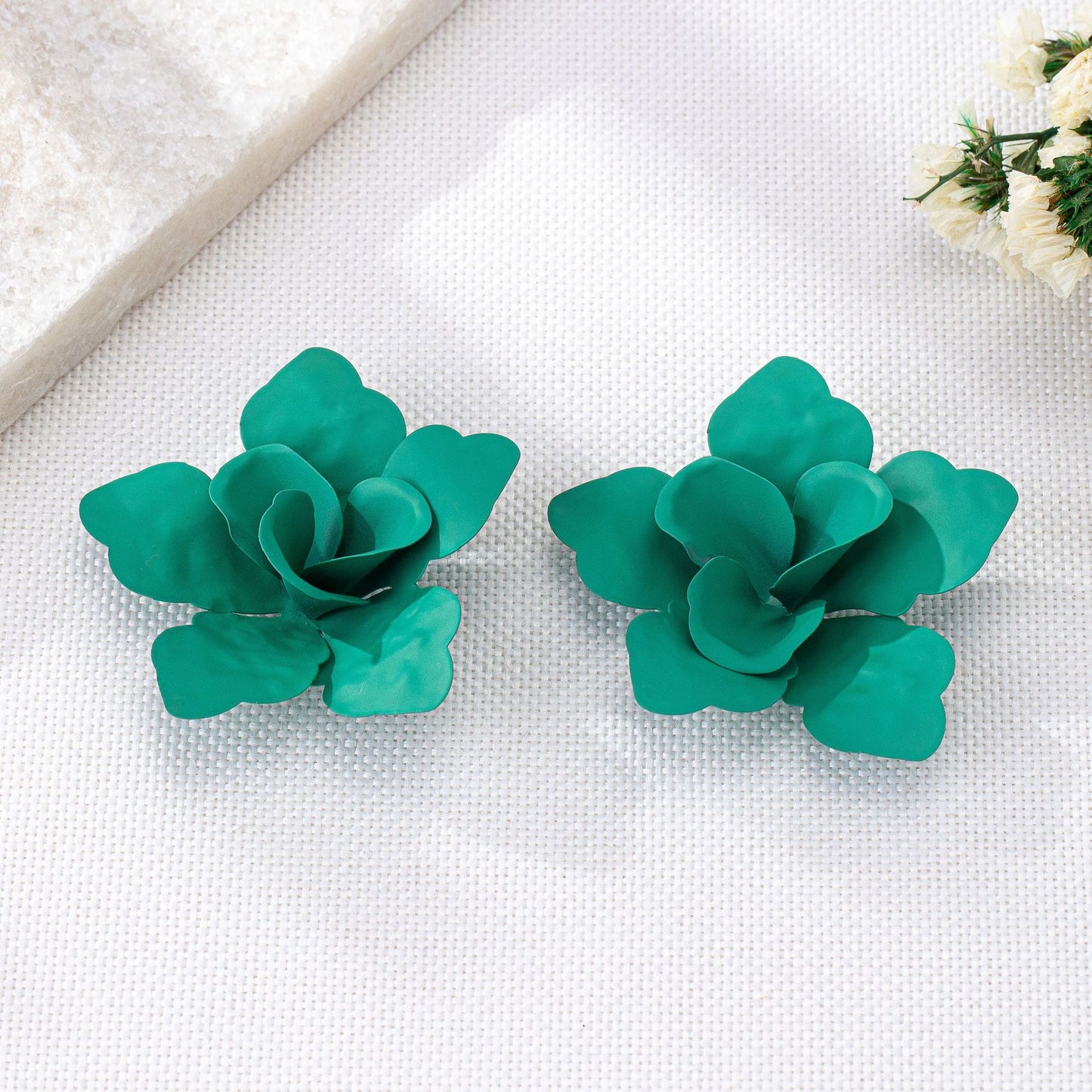 Charming Yellow Floral Earrings: Brighten Your Look!