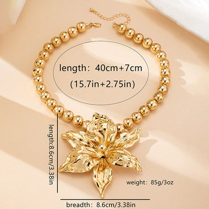 Bold Floral Statement Necklace: Golden Glamour!