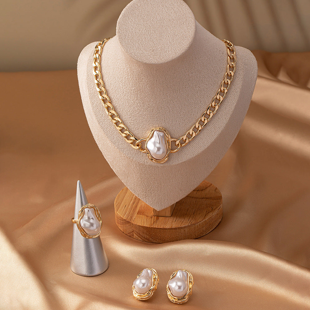 Glamorous Pearl Jewelry Set: Luxe Elegance!