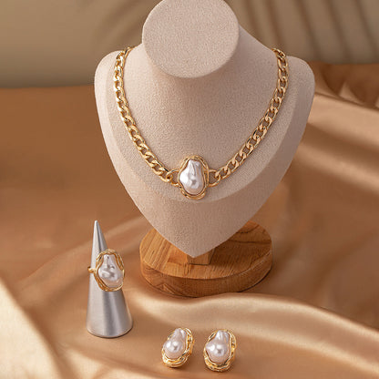 Glamorous Pearl Jewelry Set: Luxe Elegance!