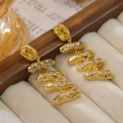 Zirconia inlaid earrings