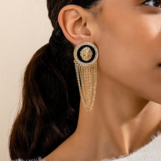 Regal Lion Pendant Earrings: Bold & Luxurious!