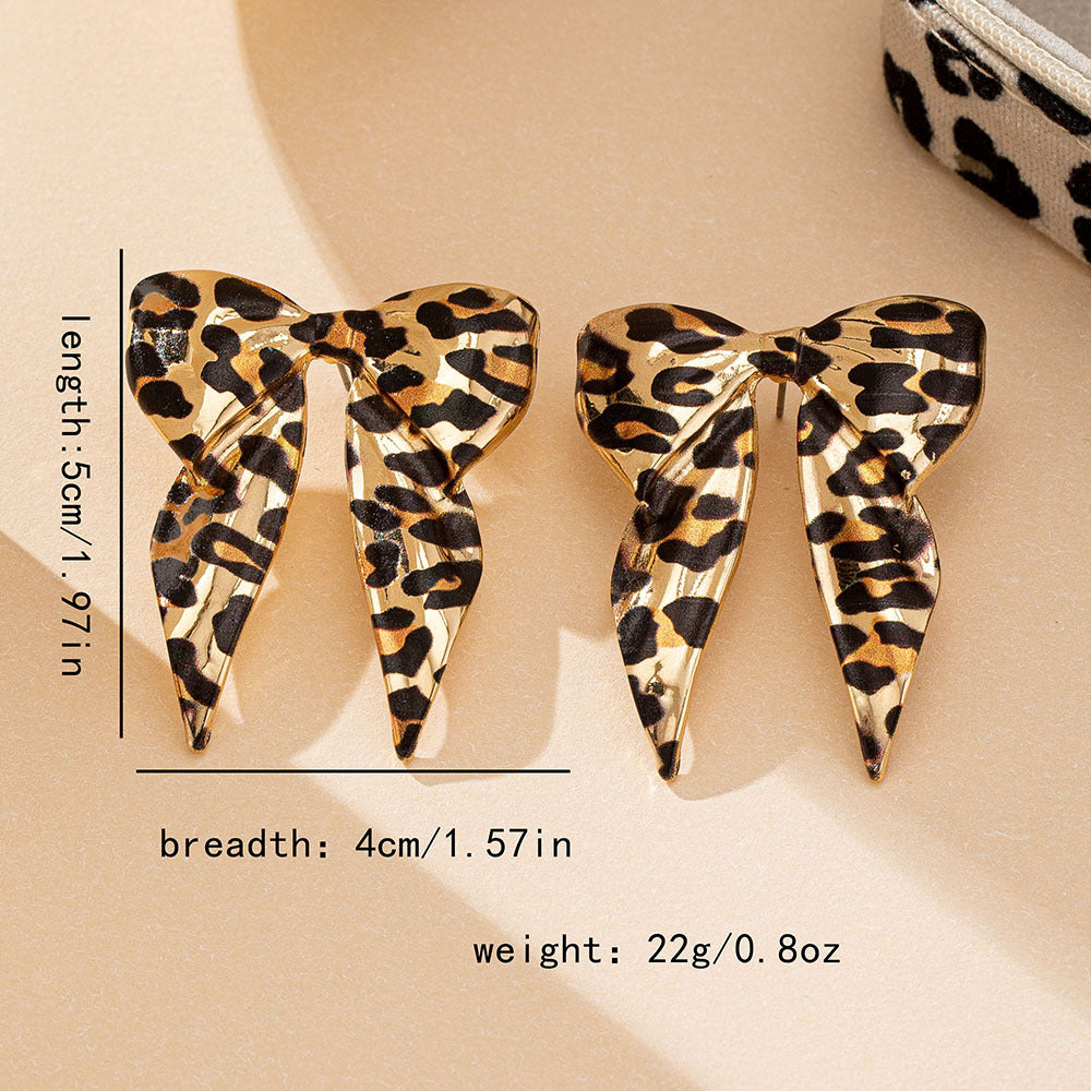 Chic Leopard Print Bow Earrings: A Fun Touch of Style!