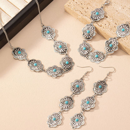 Elegant Silver Floral Jewelry Set: Timeless Charm!