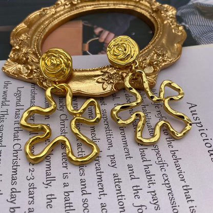 Hollow flower earrings