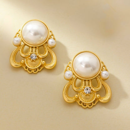 Pearl earrings