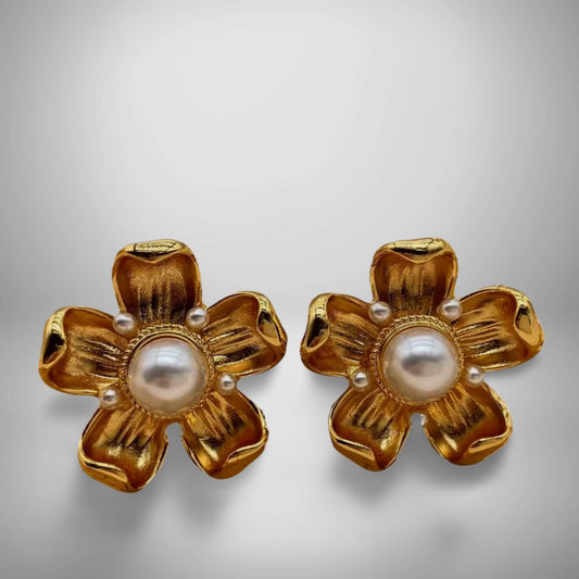 Pearl flower earrings