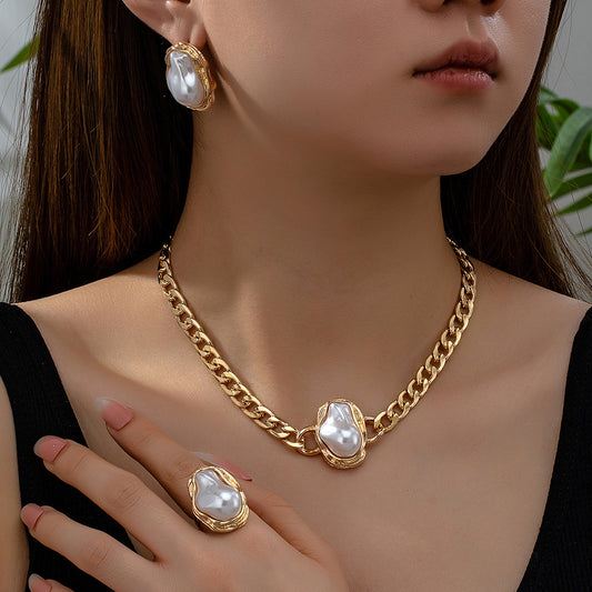 Glamorous Pearl Jewelry Set: Luxe Elegance!