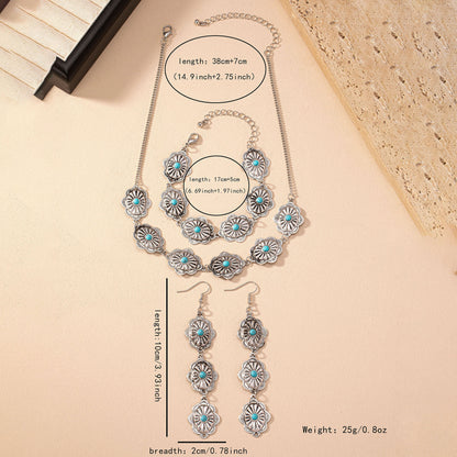 Elegant Silver Floral Jewelry Set: Timeless Charm!