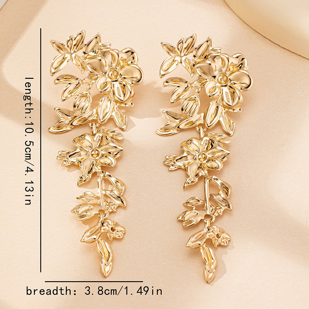 Floral Drop Earrings: Elegance in Every Petal!