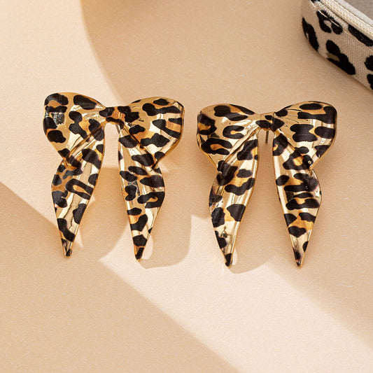 Chic Leopard Print Bow Earrings: A Fun Touch of Style!