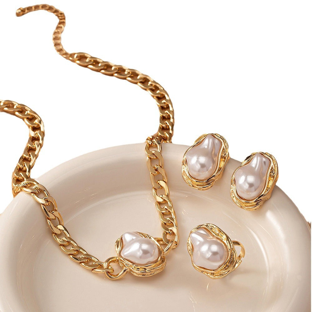 Glamorous Pearl Jewelry Set: Luxe Elegance!